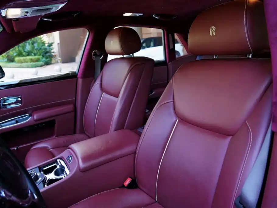 Rolls-Royce Ghost 2018 — фото 12