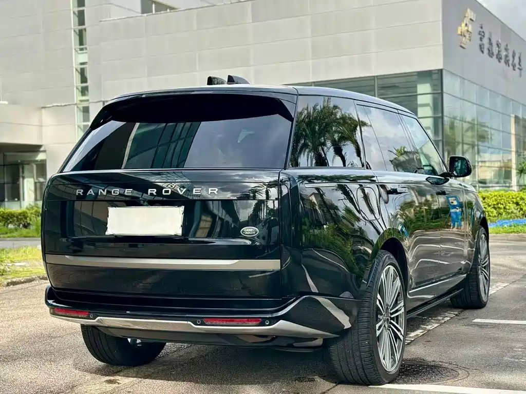 Land Rover Range Rover 2023 — фото 14