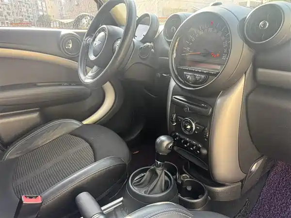 MINI Countryman 2014