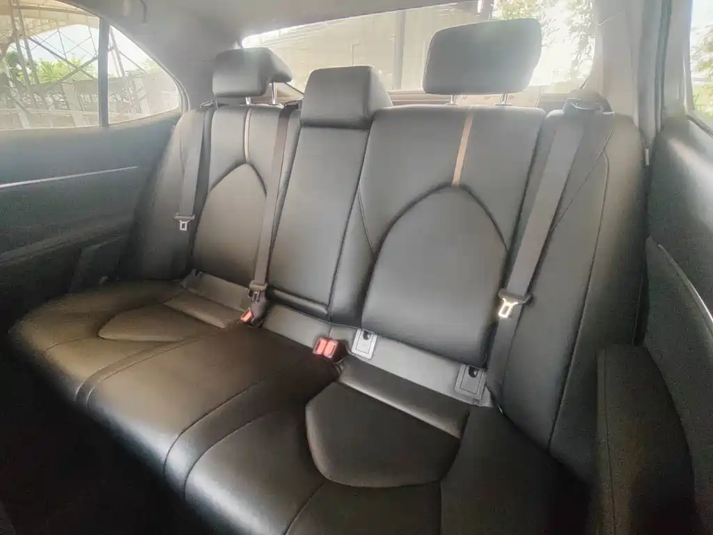 Toyota Camry 2021 — фото 14