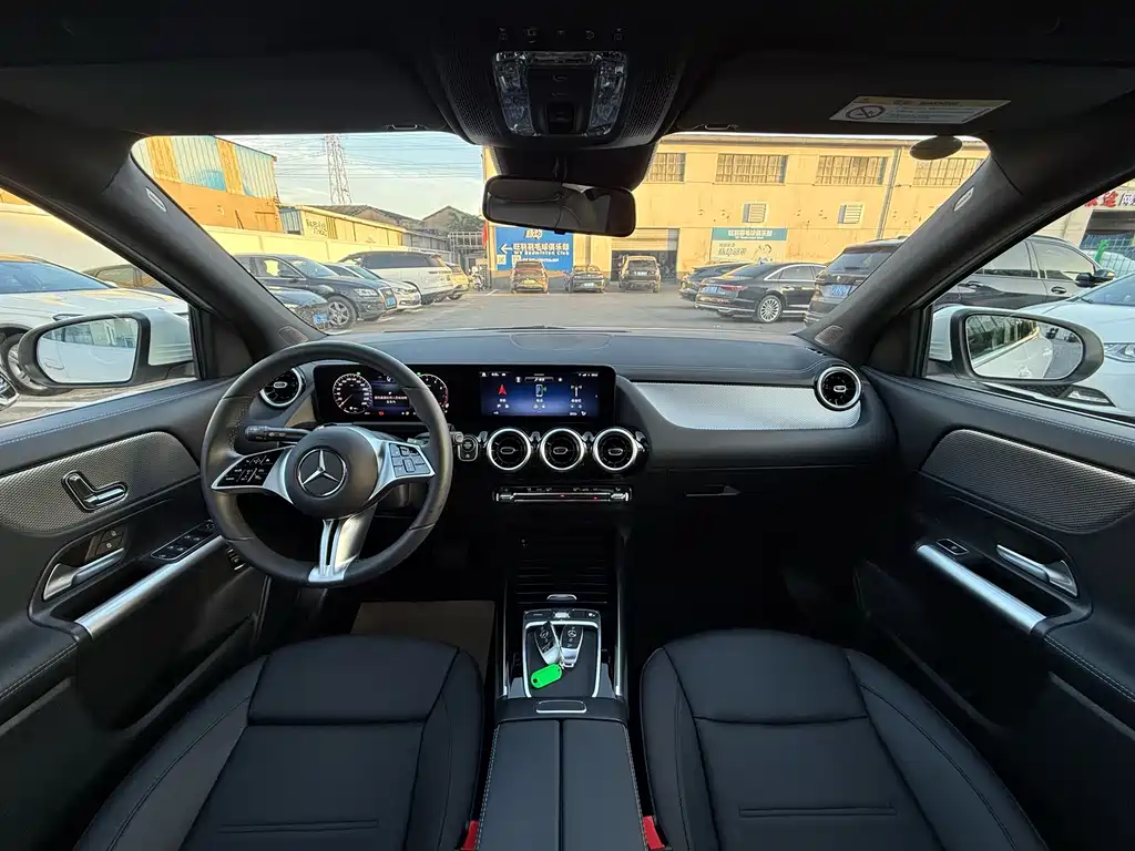 Mercedes-Benz GLA 2024 — фото 4