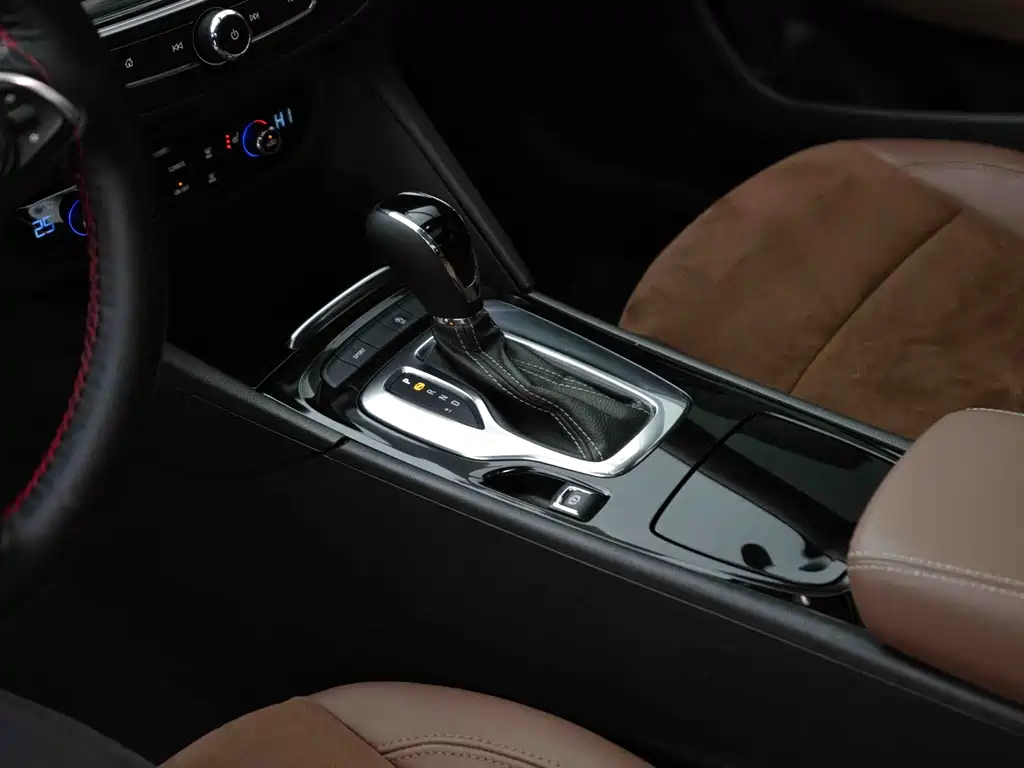 Buick Regal 2020 — фото 11