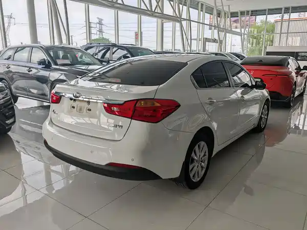 Kia K3 2013