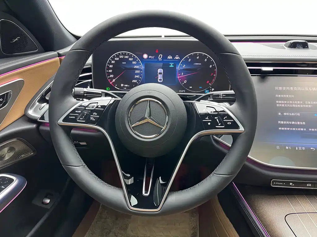 Mercedes-Benz E-Class 2024 — фото 12