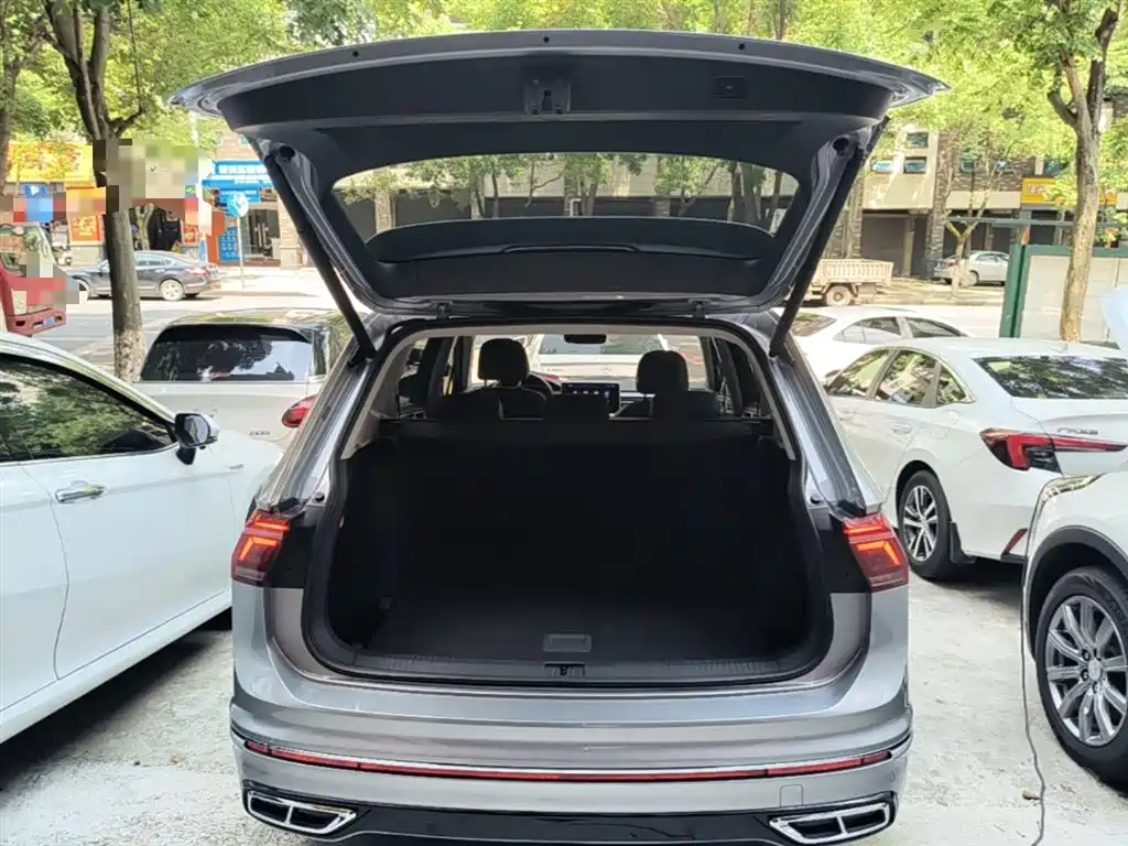 Volkswagen Tiguan L PHEV 2023 — фото 19