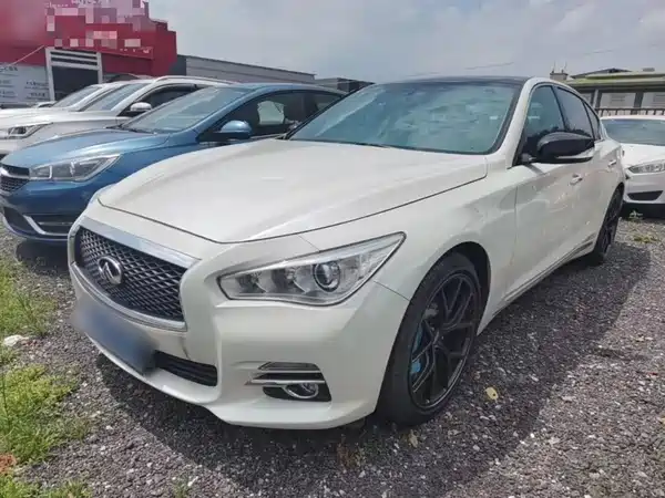 Infiniti Q50L 2016