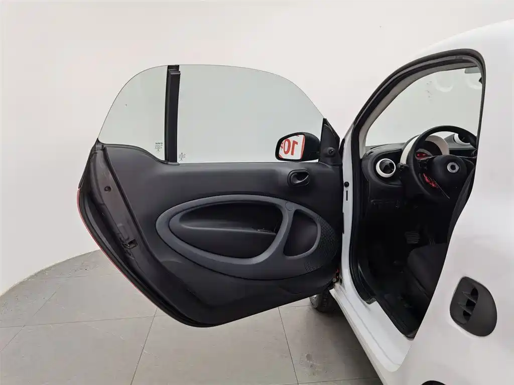 smart Fortwo 2017 — фото 8