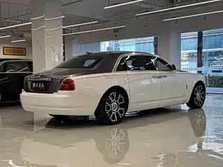 Rolls-Royce Ghost 2014 — фото 6