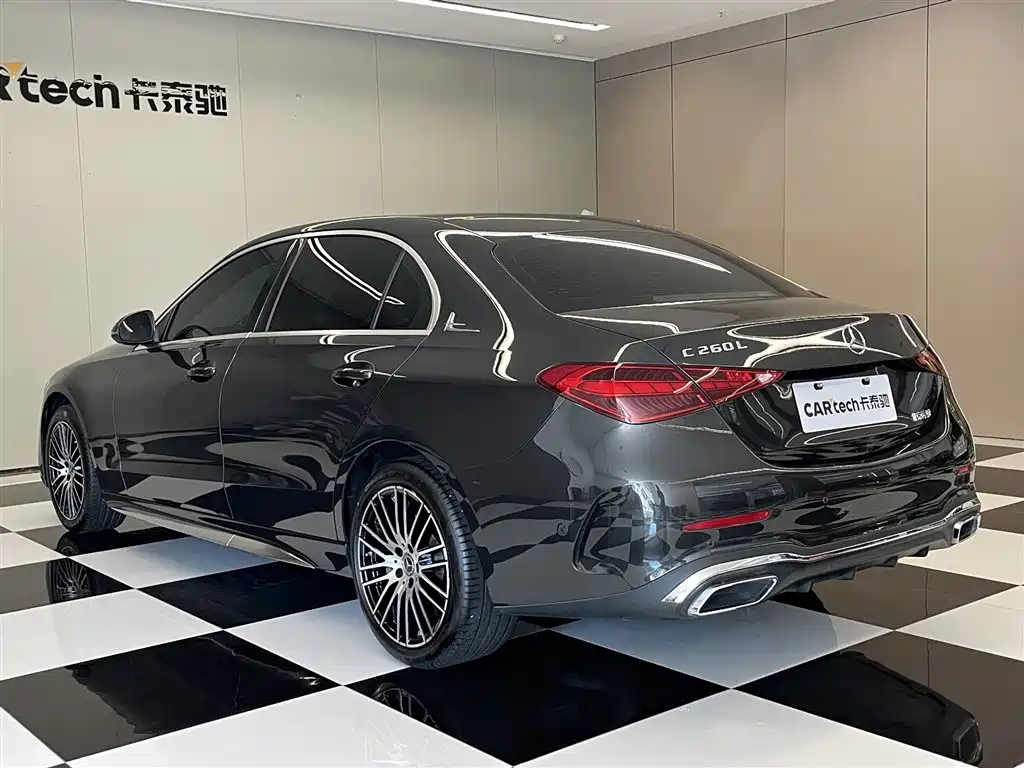 Mercedes-Benz C-Class 2024