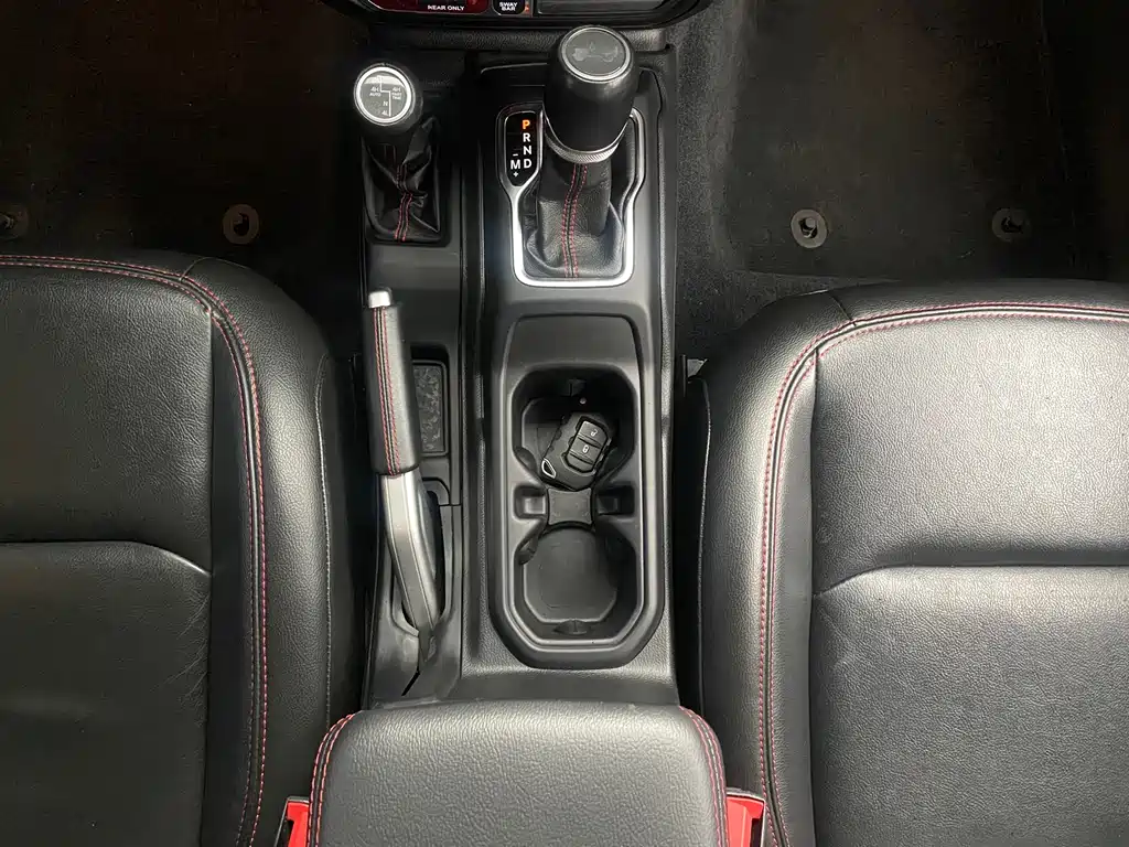 Jeep Wrangler 2024 — фото 14