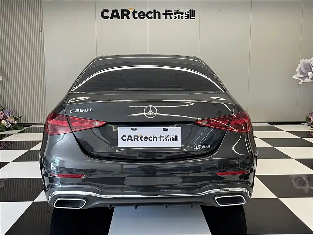 Mercedes-Benz C-Class 2024