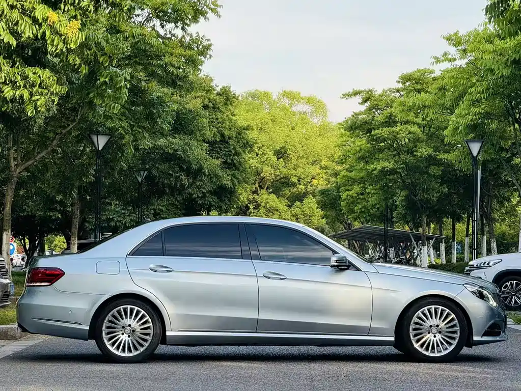 Mercedes-Benz E-Class 2014 — фото 4