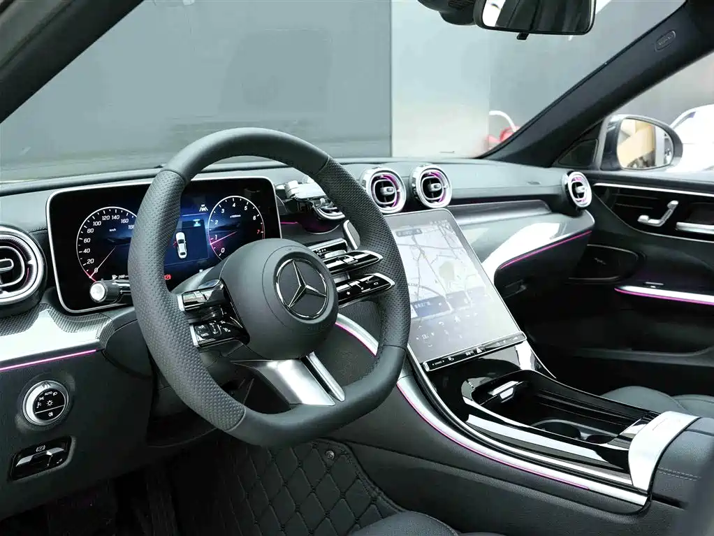 Mercedes-Benz C-Class 2025 — фото 7