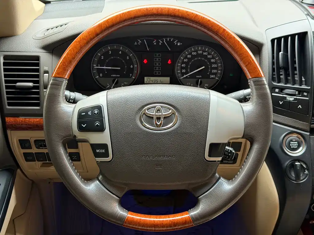 Toyota Land Cruiser 2015 — фото 5