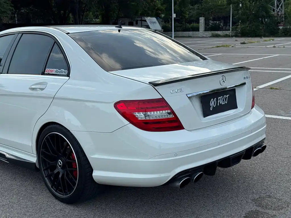 Mercedes-Benz C-Class AMG 2010 — фото 8