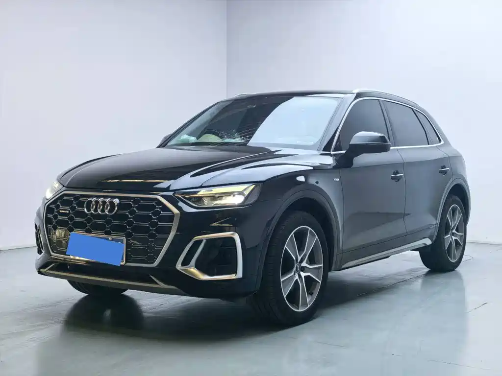 Audi Q5L 2023 — фото 1