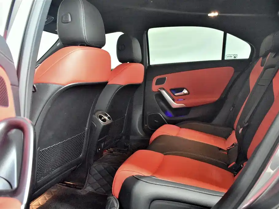 Mercedes-Benz A-Class AMG 2024 — фото 11