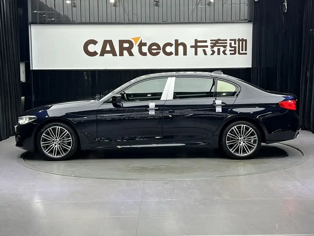 BMW 5 Series 2018 — фото 4