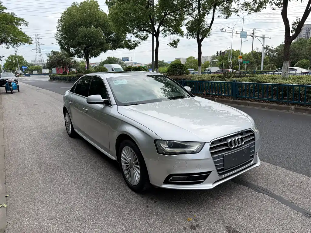 Audi A4L 2014