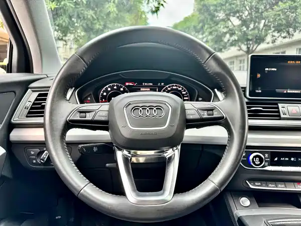 Audi Q5L 2021