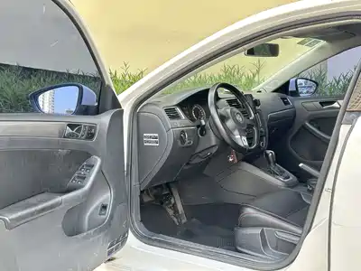 Volkswagen Sagitar 2014