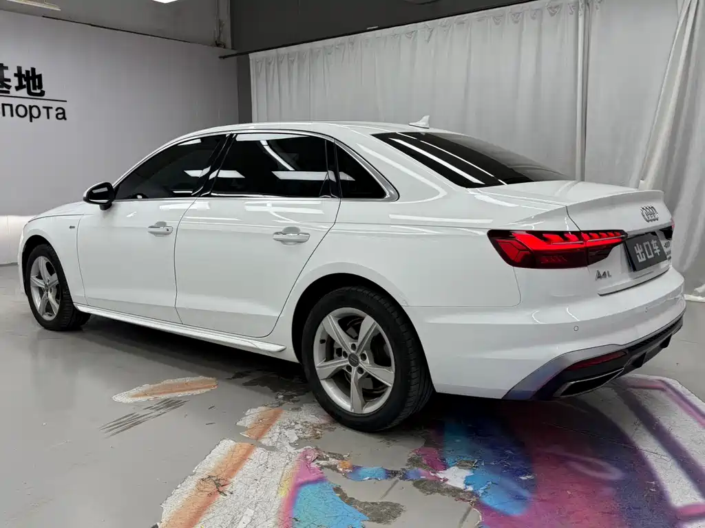 Audi A4L 2021