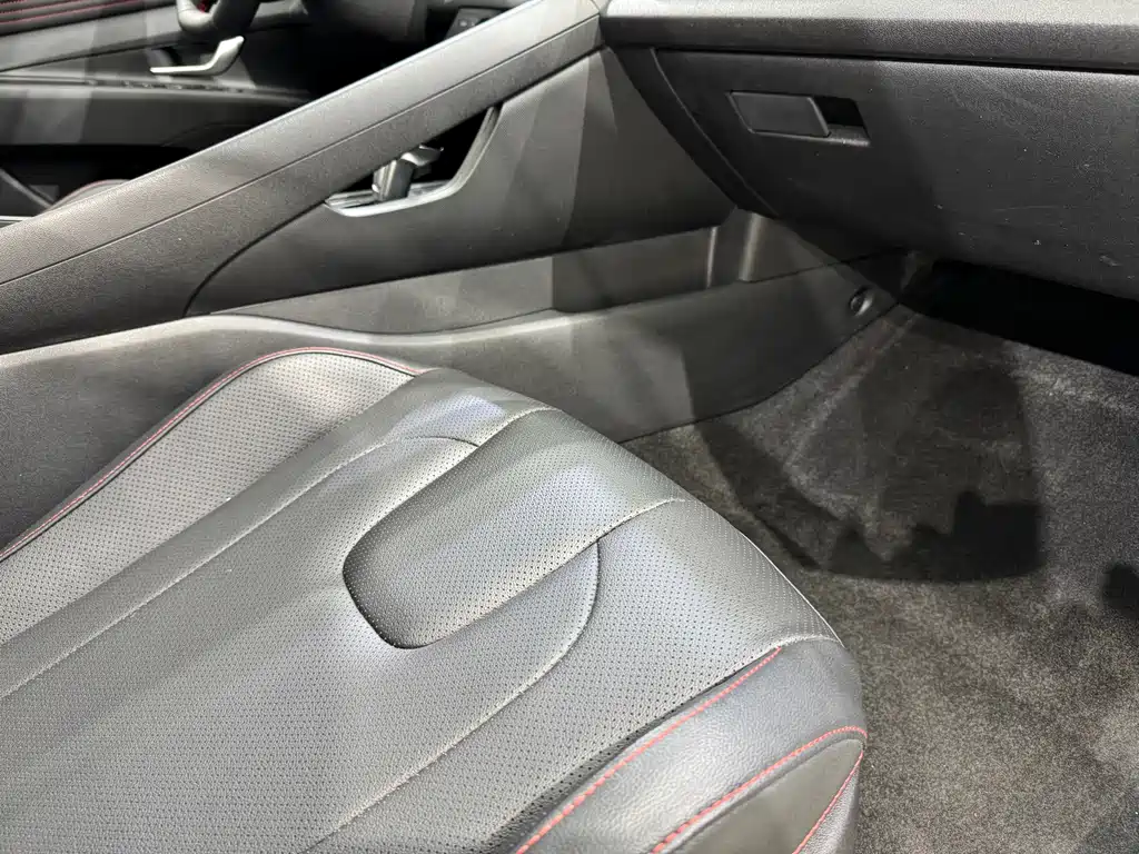 Hyundai Elantra 2022 — фото 36