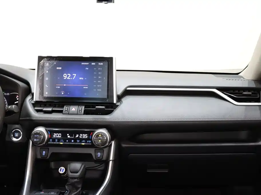 Toyota RAV4 2022 — фото 14