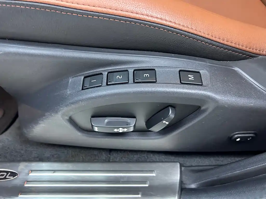 Volvo S60 2018 — фото 13