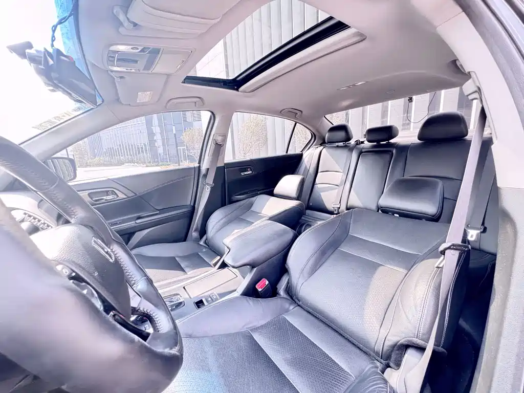 Honda Accord 2016 — фото 13