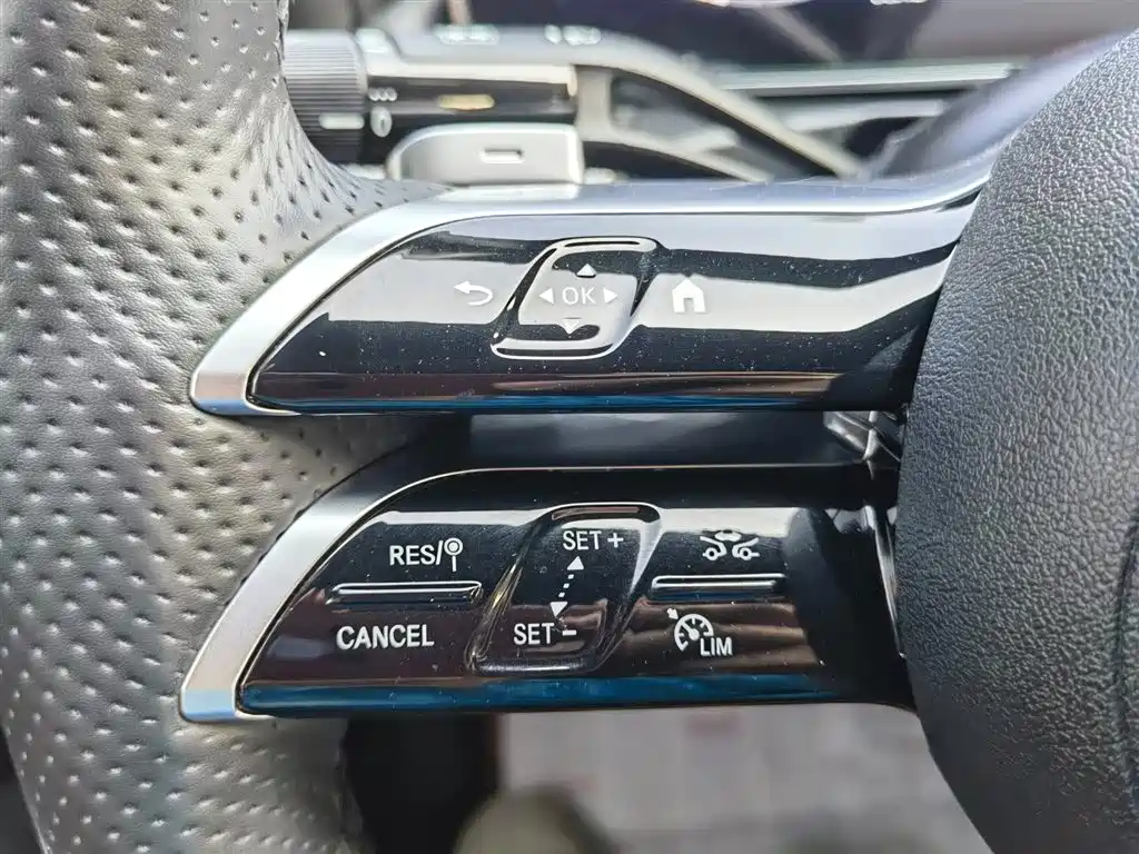 Mercedes-Benz C-Class 2023 — фото 30