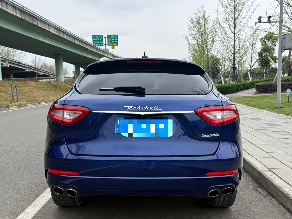 Maserati Levante 2017 — фото 9