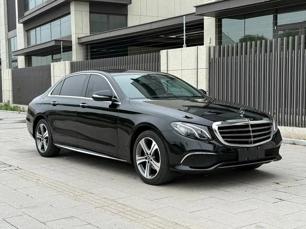 Mercedes-Benz E-Class 2017 — фото 2