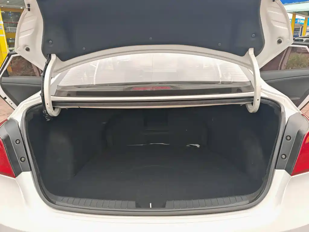 Hyundai Mistra 2015 — фото 11
