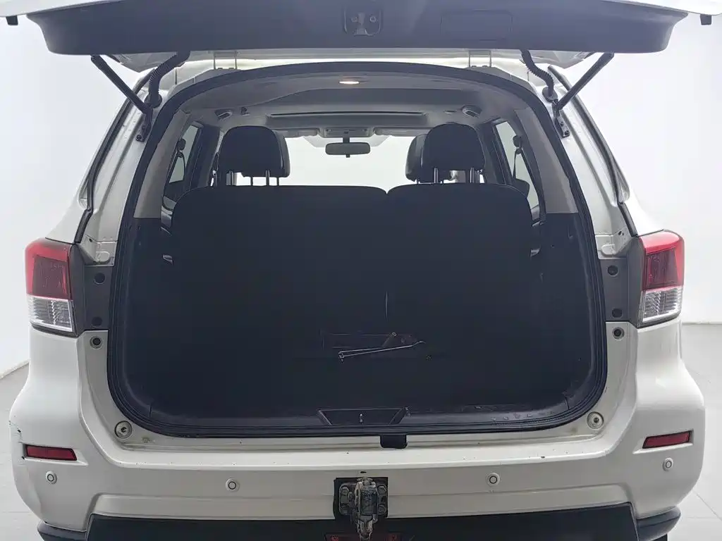 Nissan Terra 2018 — фото 16