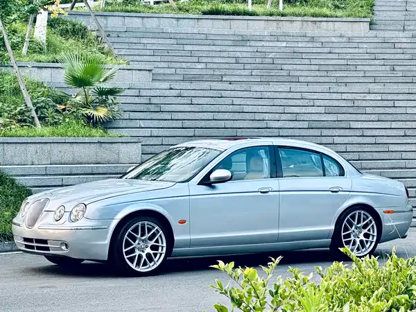 Jaguar S-TYPE 2004