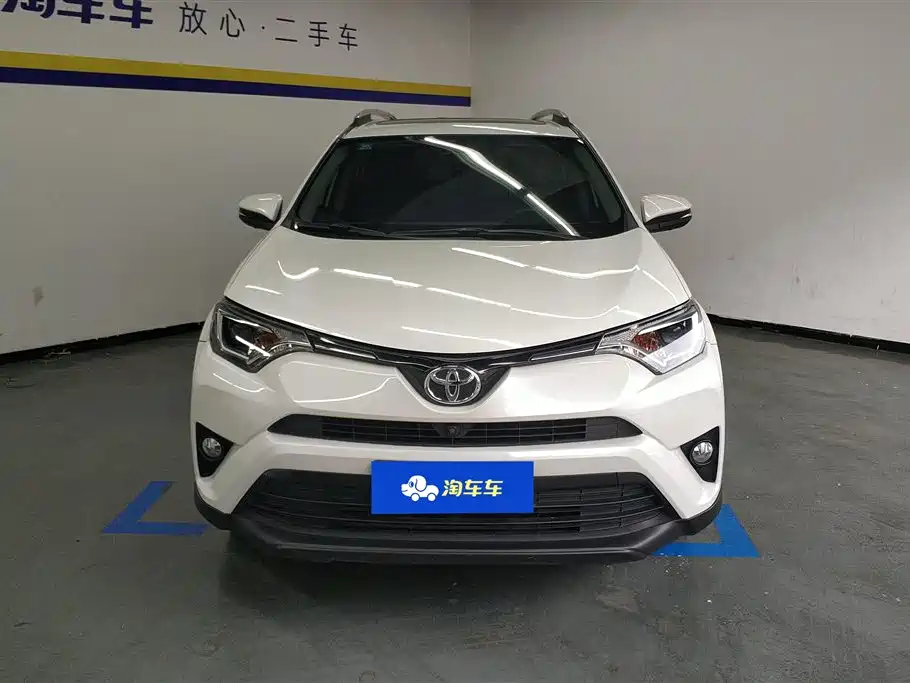 Toyota RAV4 2018 — фото 2