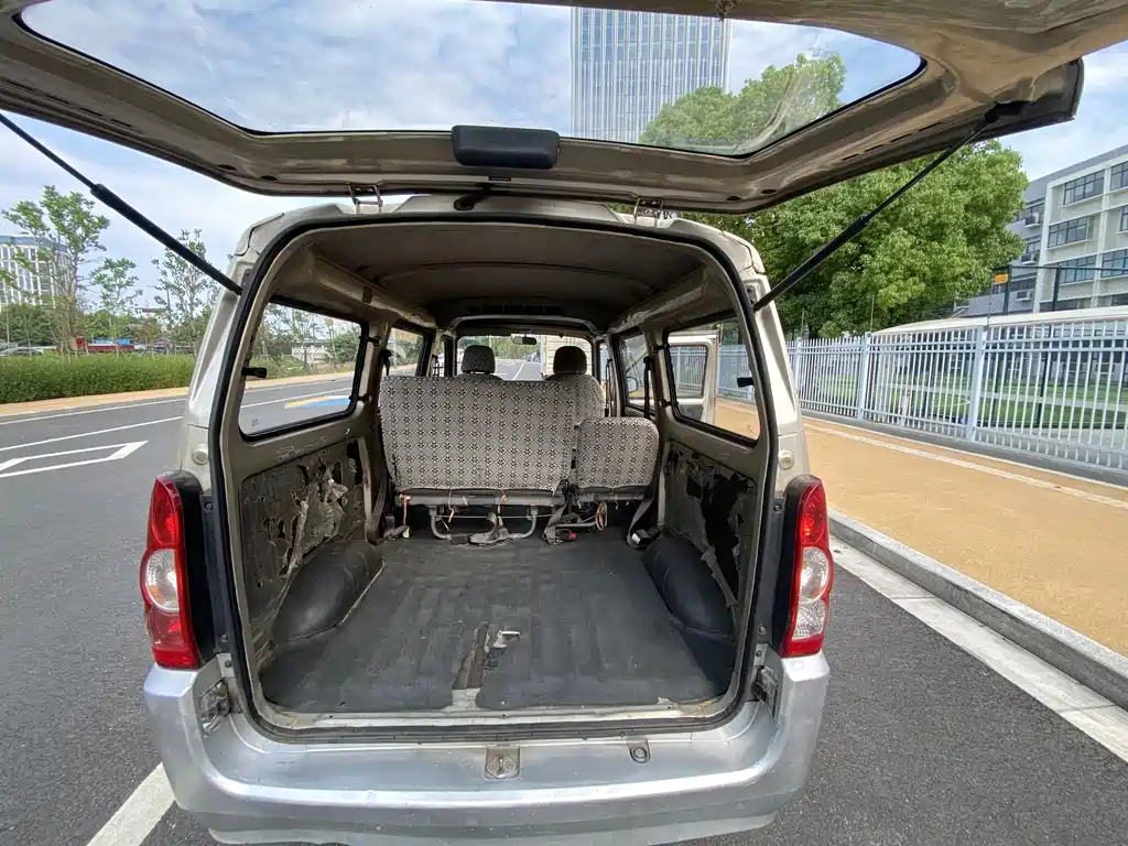Wuling Rongguang 2015 — фото 15