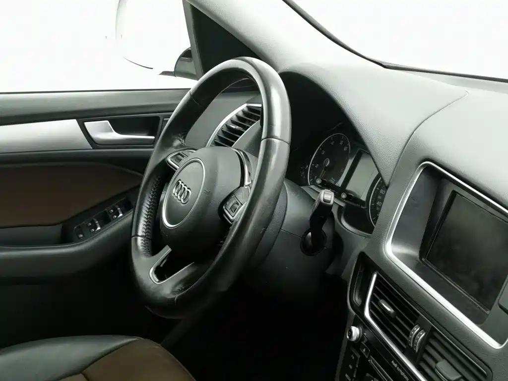 Audi Q5 2016 — фото 22
