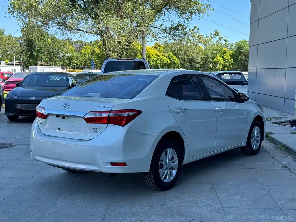 Toyota Corolla 2017 — фото 12