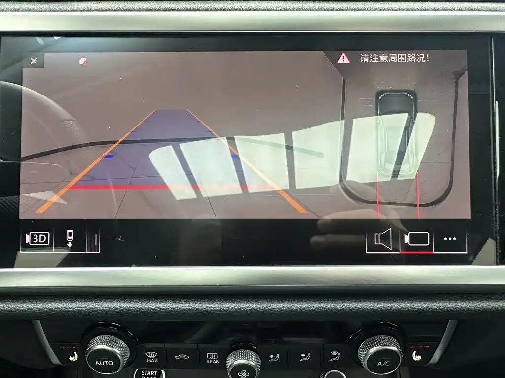 Audi Q3 Sportback 2023 — фото 16