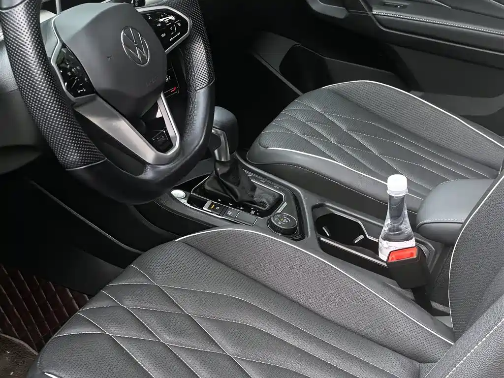 Volkswagen Tiguan L 2022 — фото 25