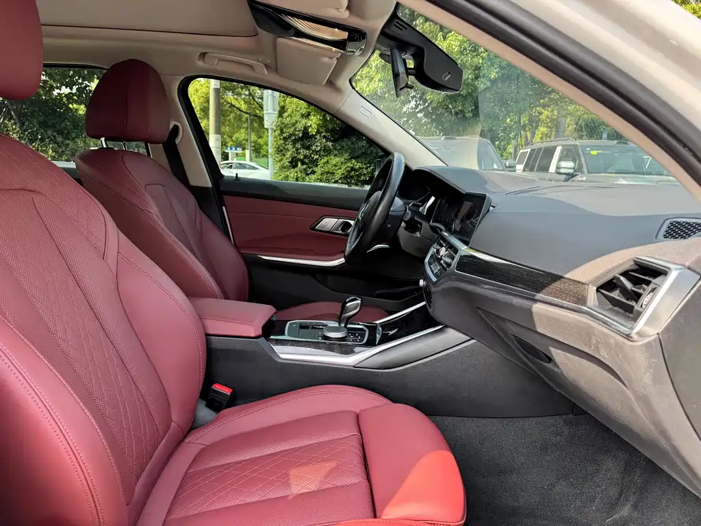 BMW 3 Series 2022 — фото 16