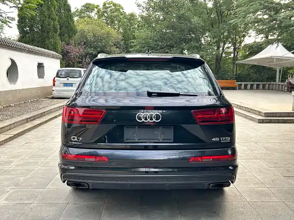 Audi Q7 2017