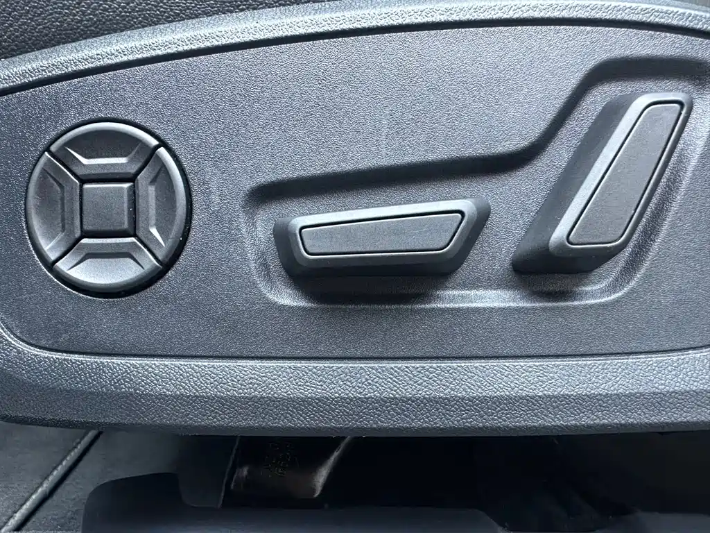 Audi Q3 2022 — фото 12