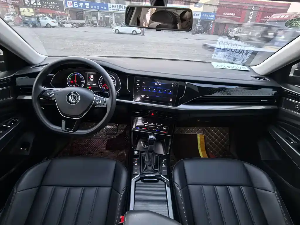 Volkswagen Passat PHEV 2020 — фото 11