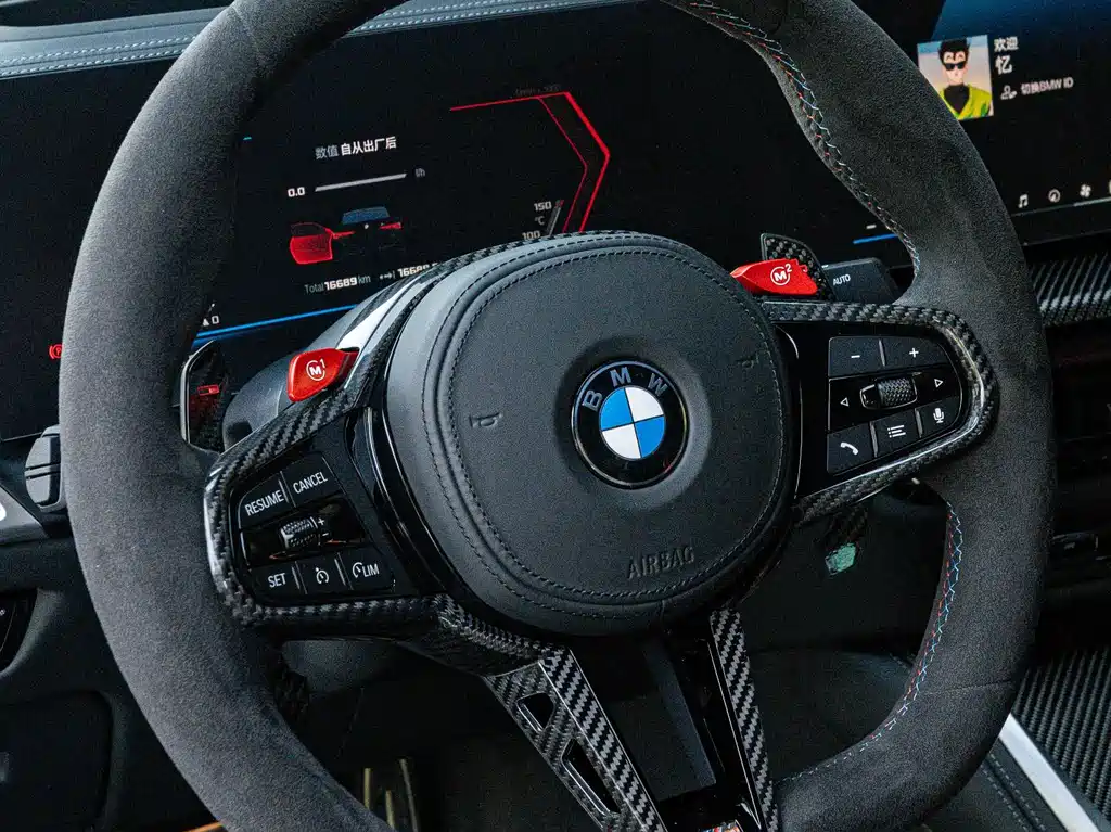 BMW M4 2025 — фото 13