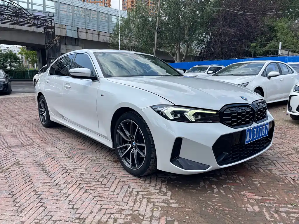 BMW 3 Series 2023