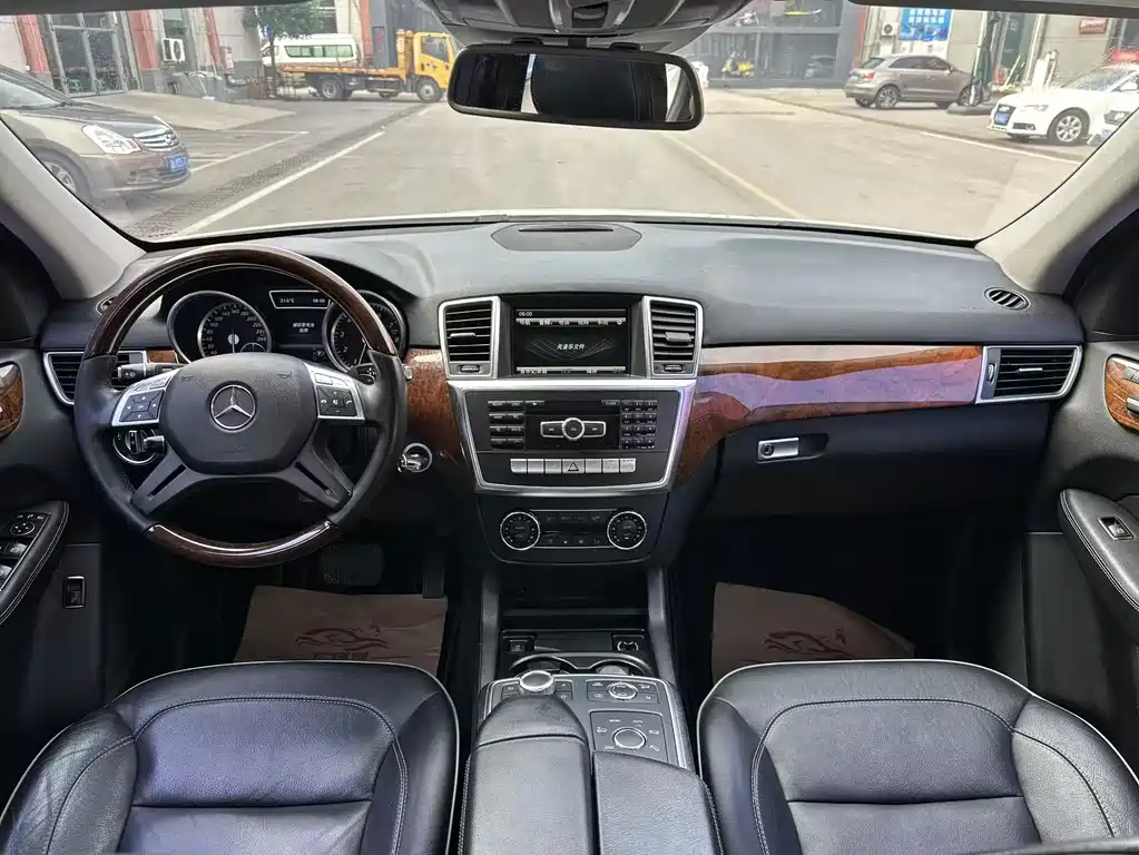 Mercedes-Benz M-Class 2014 — фото 10