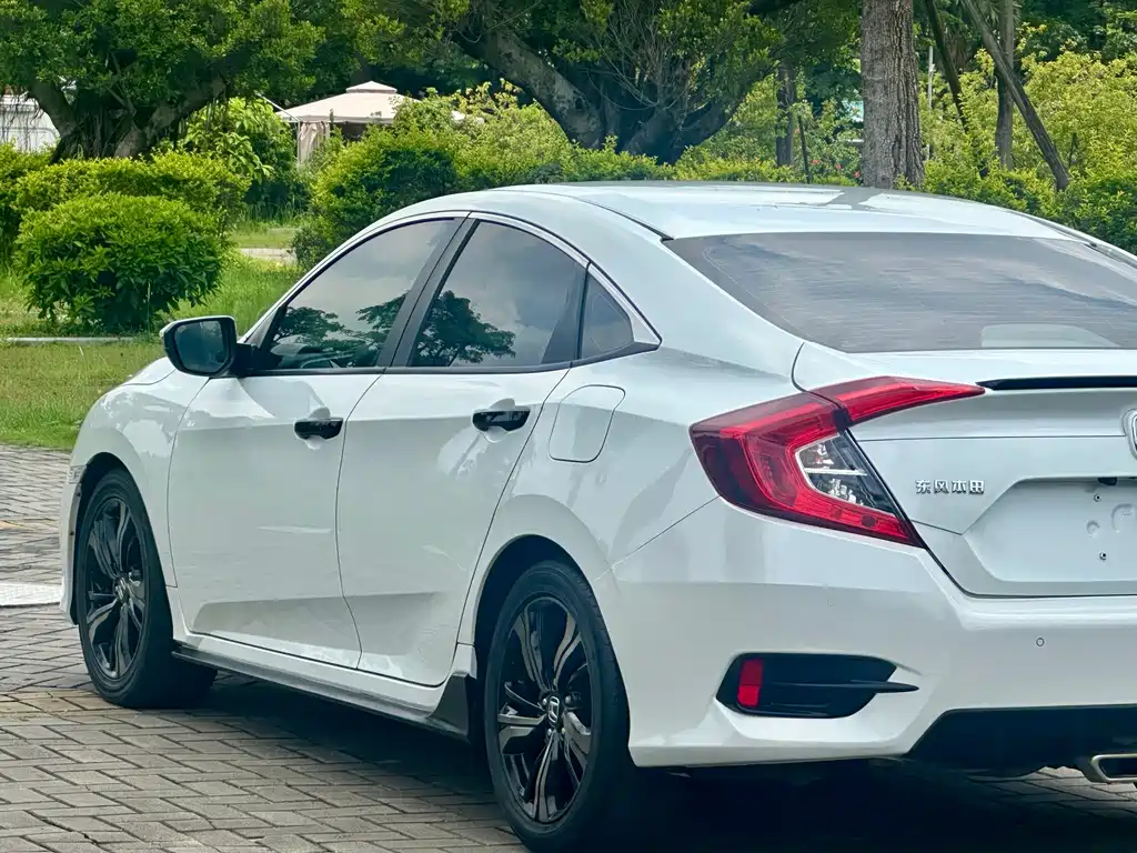 Honda Civic 2020 — фото 22